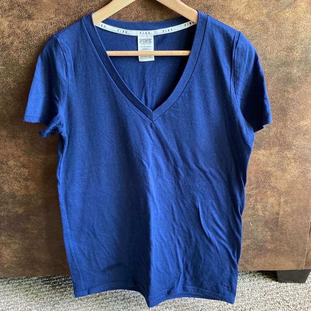 NWOT VS Pink T-shirt